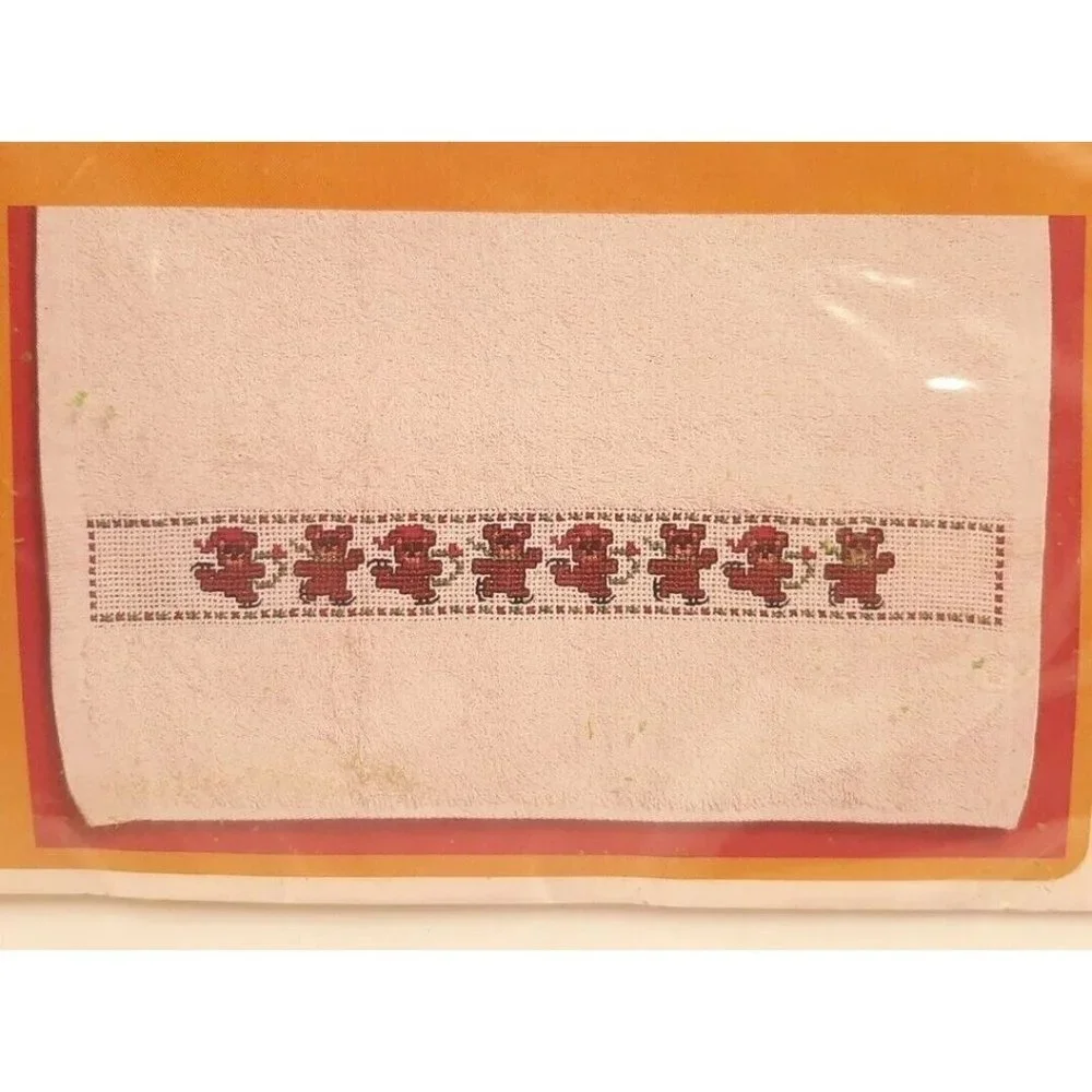 Vtg 1984 The Creative Circle ~ #2419 SKATING BEARS TOWELS - 11 1/4
